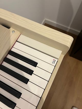 Korg C1 Air WA. Color Blanco/Madera