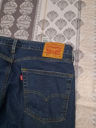 Pantalónes Levis talla 46