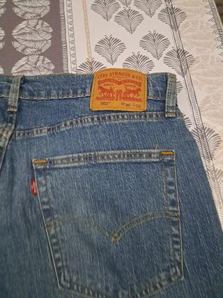 Pantalónes Levis talla 46