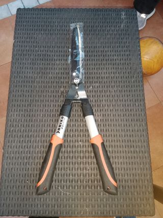 Tijeras cortasetos nuevas BRIXO