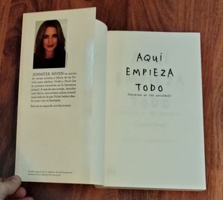 Aquí empieza todo: (Holding up the Universe)