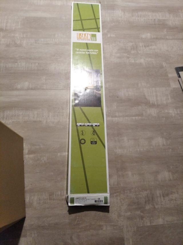 Parket flotante vinilo sistema clip.