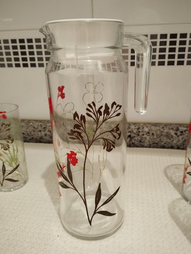 Jarra y 6 vasos de cristal pintado