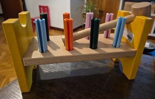 Juguete madera martillo IKEA