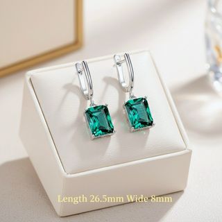 Pendientes Exclusivos de Plata con Esmeralda Nano  Elegancia Atemporal de Curación Holística