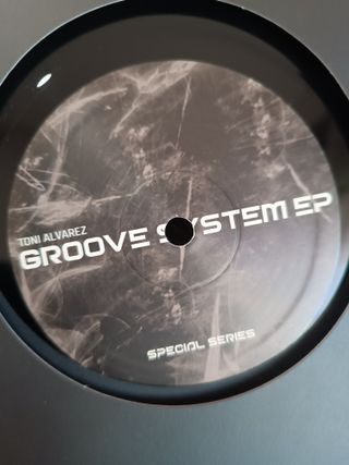 MAXVINILOS - Toni Alvarez - Groove System EP