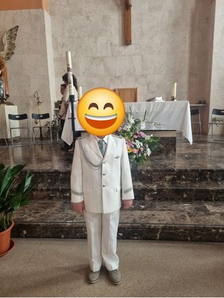 Traje de Comunión talla 12   zapatos incluidos 37