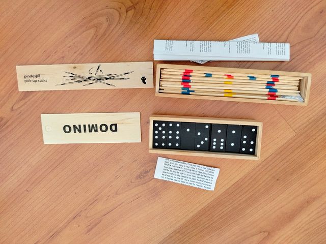 Juego de bolsillo de madera dominó y pindespil
