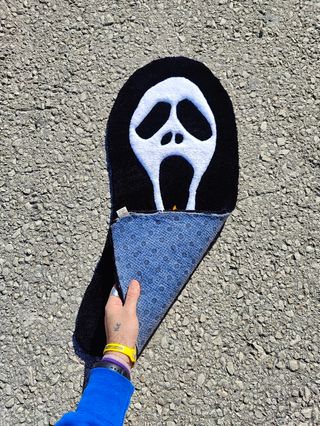 Tappeto scary movie fatto a mano con lana