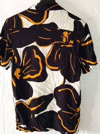 Camisa fresca Zara manga corta  excelente estado