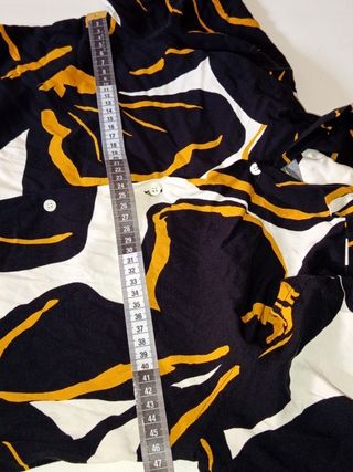 Camisa fresca Zara manga corta  excelente estado