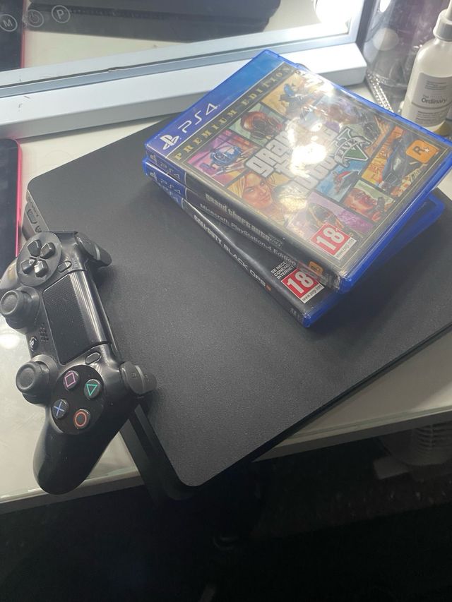 Play Station 4 con cable mando