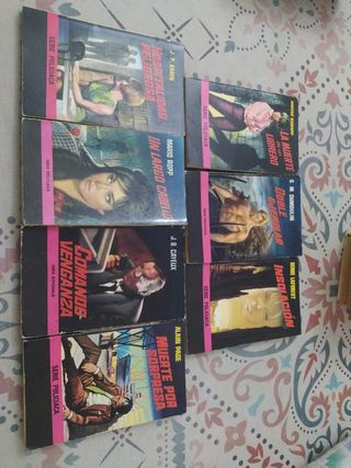 Lote de 7 novelas policiacas antiguas 