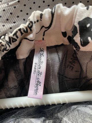 Falda corta con vuelo