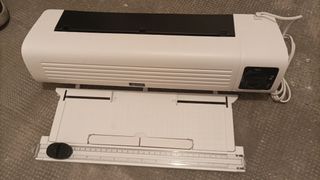 Plastificadora en frío y caliente.