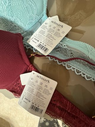 Dos sujetadores Selmark