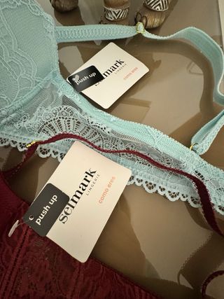 Dos sujetadores Selmark