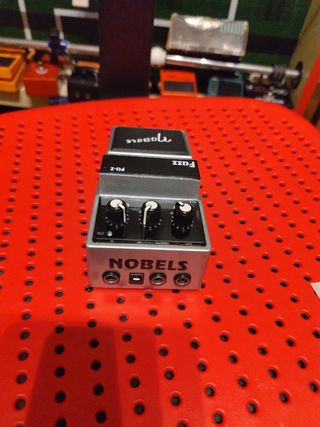 Pedal fuzz nobels nuevo a estrenar