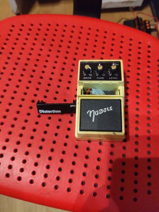 Pedal nobels distortion dt-1 colecion