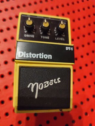Pedal nobels distortion dt-1 colecion