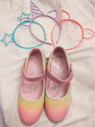 Zapatos de baile multicolor.