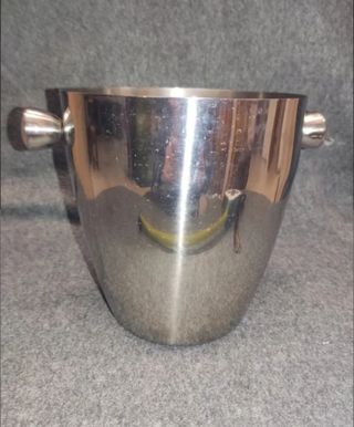 Cubitera o champanera de acero