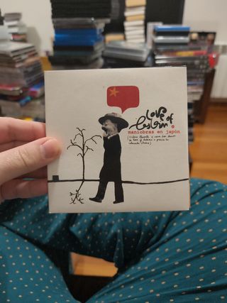 Love of Lesbian, lote