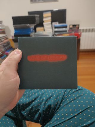 Love of Lesbian, lote