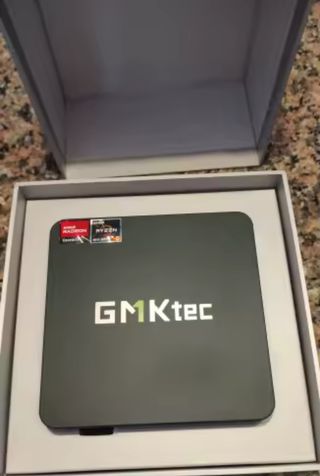 Mini pc gamer GMKtec Ryzen 5 6600H