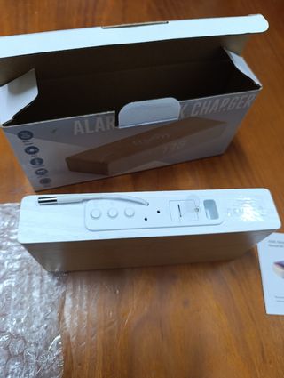 Reloj despertador cargador inalámbrico
