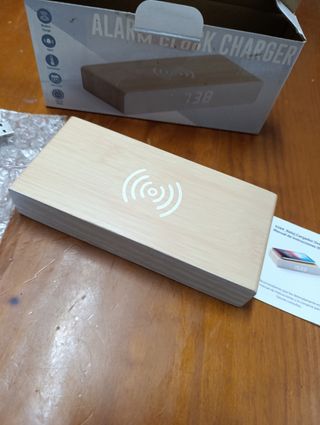 Reloj despertador cargador inalámbrico