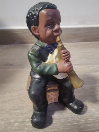 Figuras músicos instrumentos