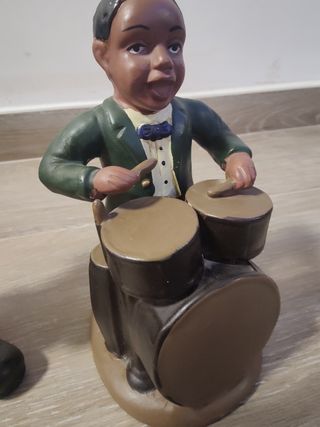 Figuras músicos instrumentos