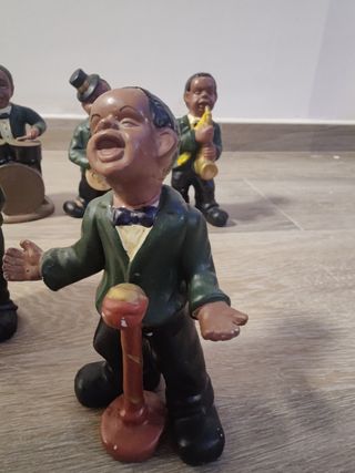 Figuras músicos instrumentos