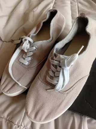 Zueco MARILA  talla 40 y regalo bambas 40