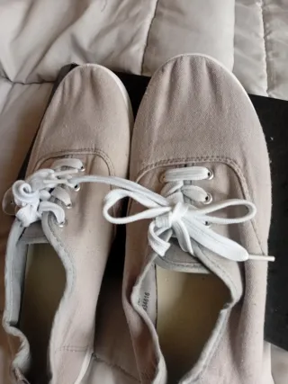 Zueco MARILA  talla 40 y regalo bambas 40