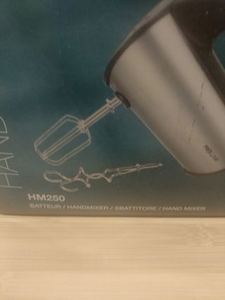 BATIDORA ELÉCTRICA USADA 3 VECES