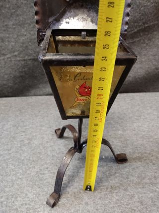 Farol de mesa de forja y hojalata