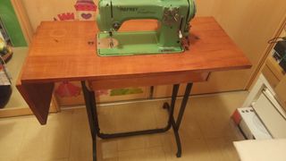 Máquina de coser Refrey transforma