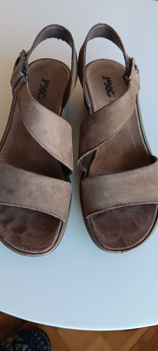 Bajada de precio Sandalias color caqui