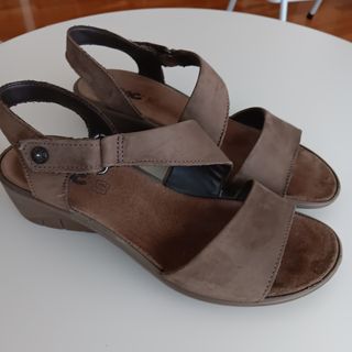 Bajada de precio Sandalias color caqui