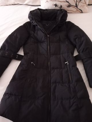 Plumífero Zara negro.