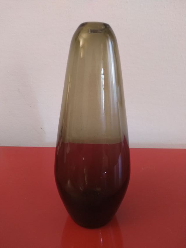 Vaso in vetro fumè anni '60
