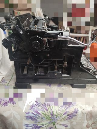 Máquina de escribir Hispano Olivetti M40