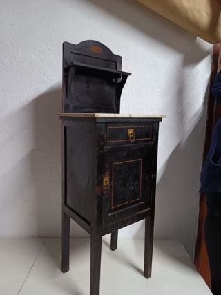 Mesita noche antigua