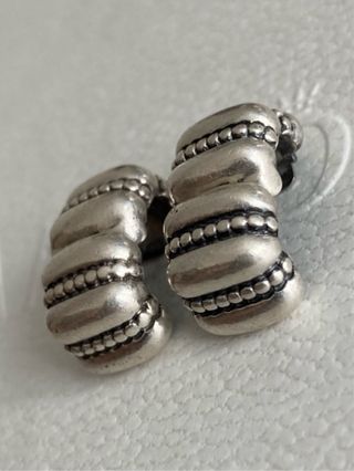 2 x Topes Pandora ORIGINALES charm cierre bordado