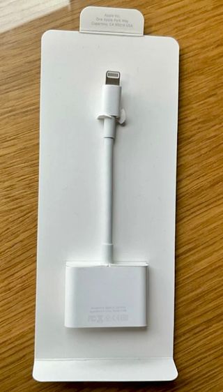 -> Adaptador Av digital Apple