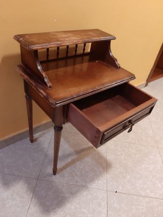 Mesita de noche vintage