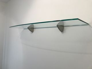 Estantería de cristal