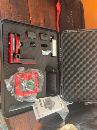 Fliesen 4D. Marca CONDTROL. 360 grados. Laser de línea en cruz